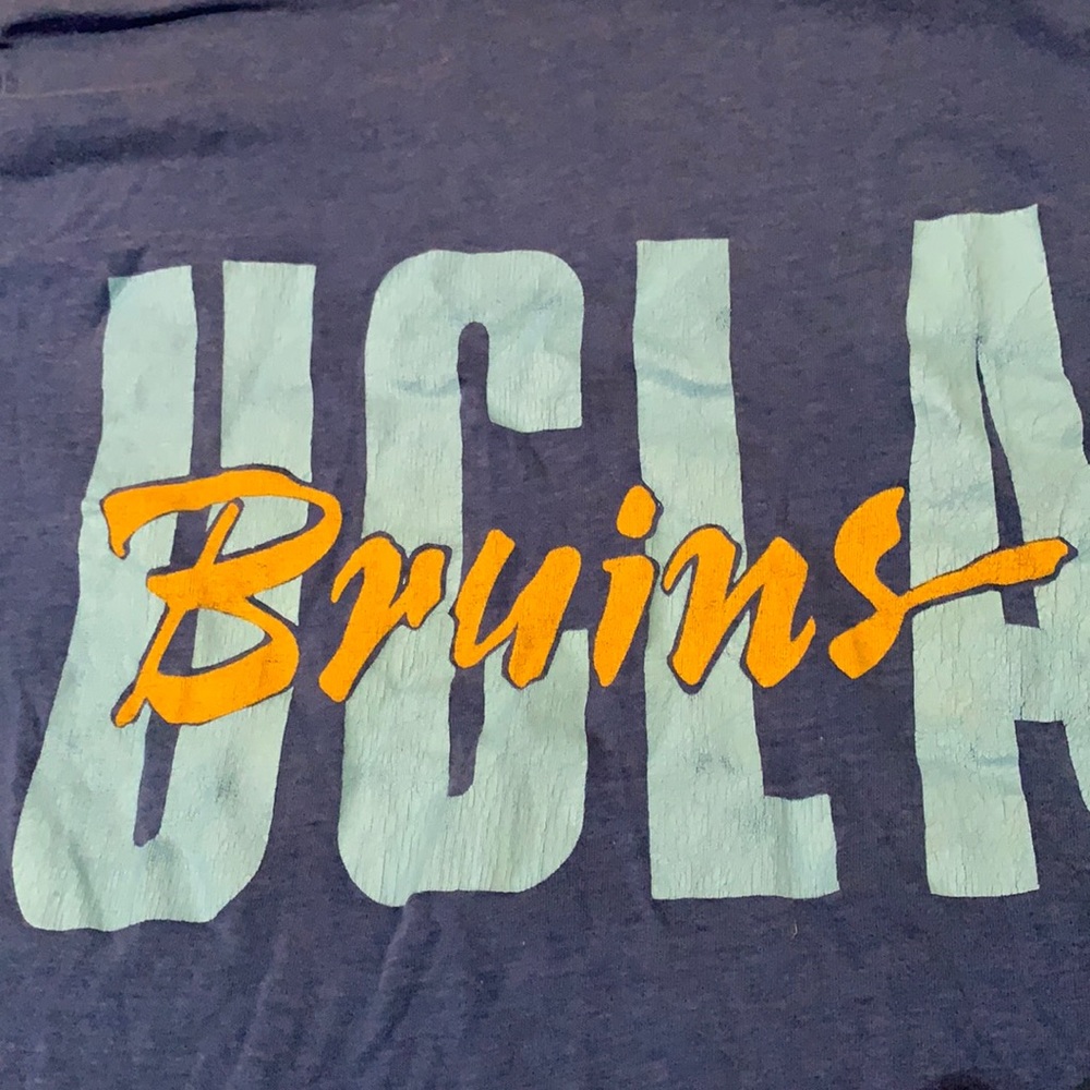 Vintage single stitch ucla Bruins t shirt